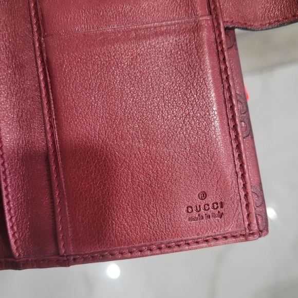 🔹️ Gucci🔹️ Vintage Guccissima Burgundy Wallet with Heart Snap ✨️💜 - Picture 9 of 15